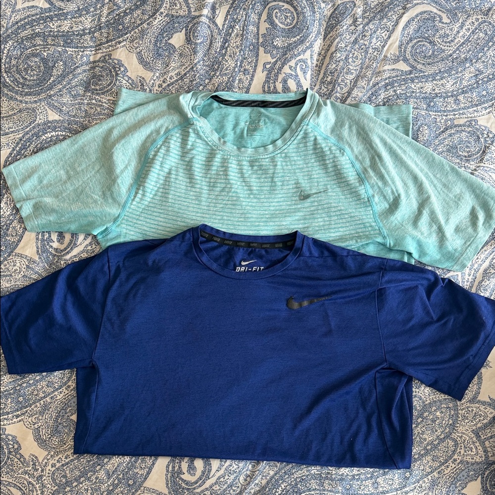 Nike Men’s Teal and Blue Short Sleeve Tees